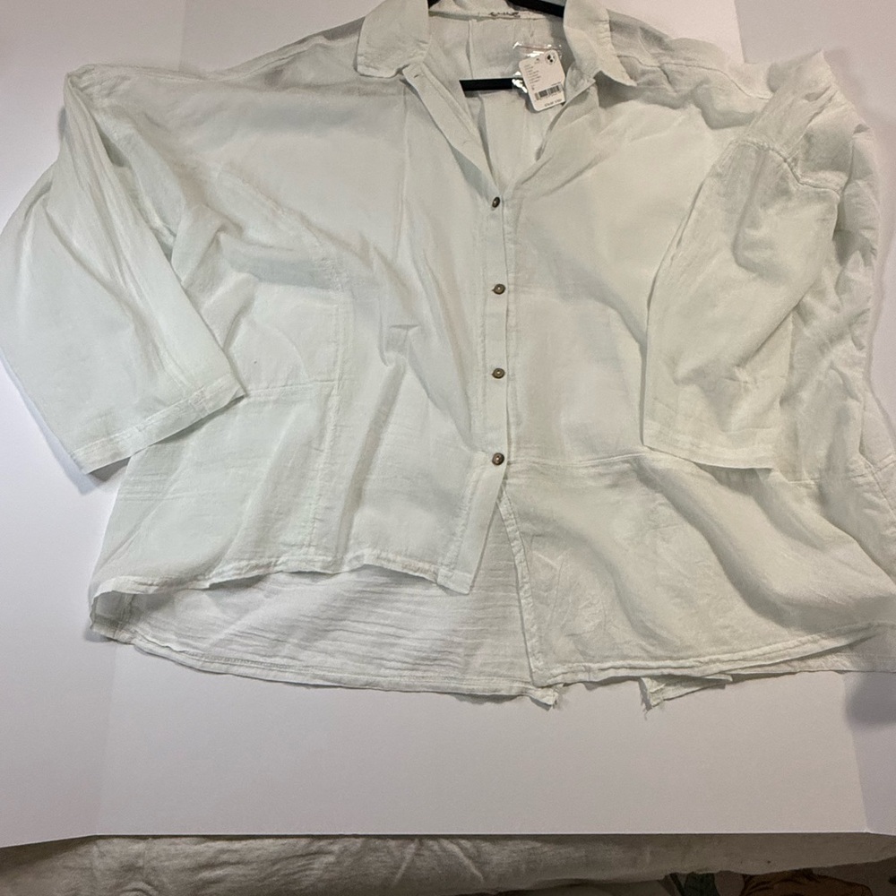 Free People intimately sleepwear lounge top. NWT light blue Small